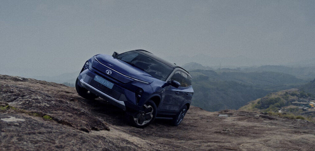 awd-1920x925